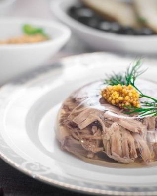 Холодец из говядины и свиных ножек