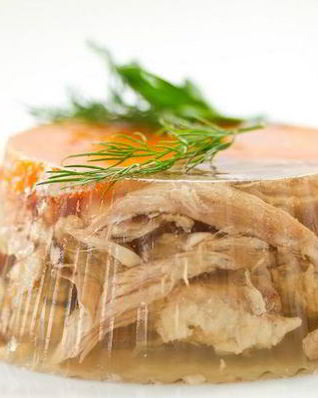 Холодец из курицы без желатина по-домашнему