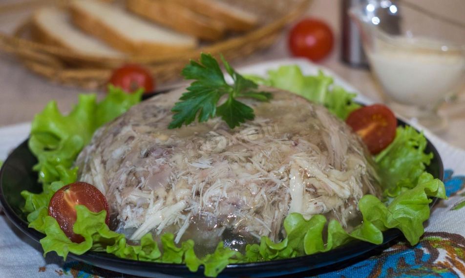 Рецепт холодца из курицы и свиных ножек