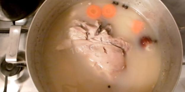 холодец из свиной рульки и курицы