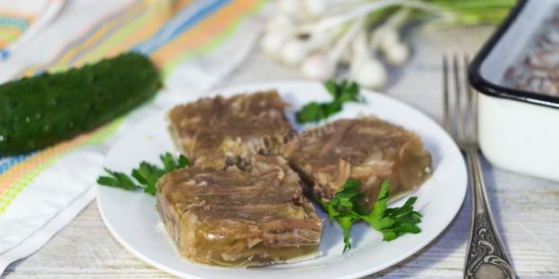холодец из свиных ножек и говядины