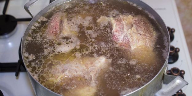 холодец из свиных ножек и говядины