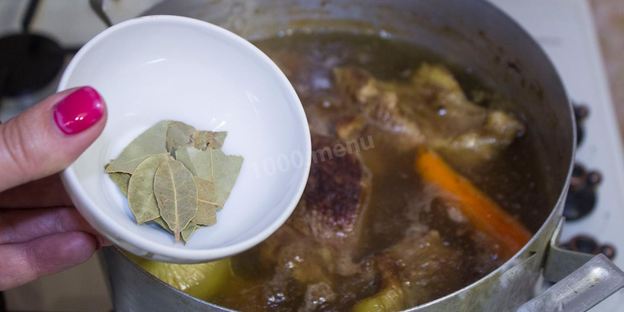 холодец из свиных ножек и говядины