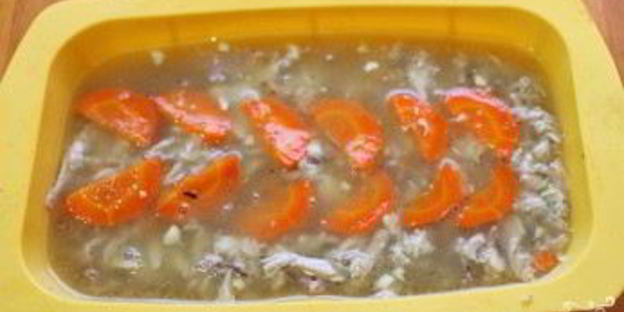 куриный холодец в мультиварке редмонд