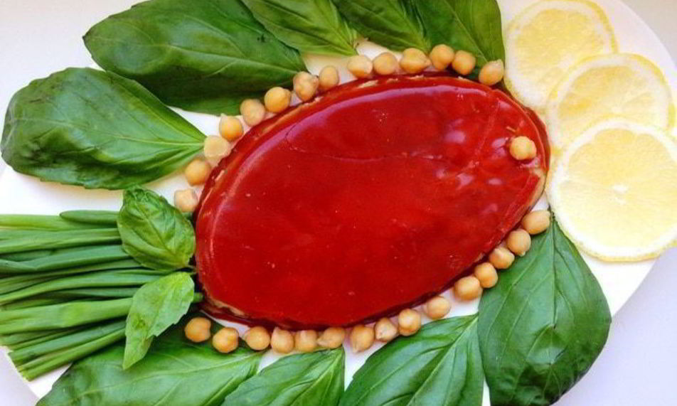 Рецепт томатного холодца с белой рыбой