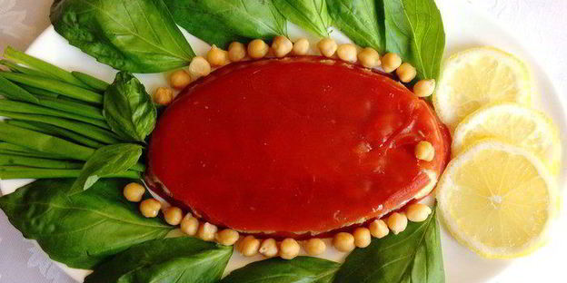 томатный холодец с белой рыбой