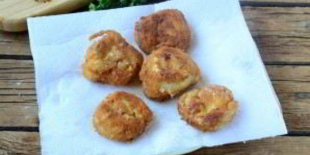 хот-дог в луковых колечках