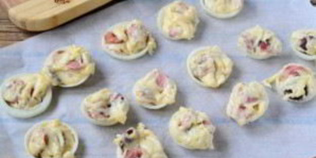 хот-дог в луковых колечках