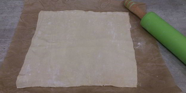 плетеный хот-дог