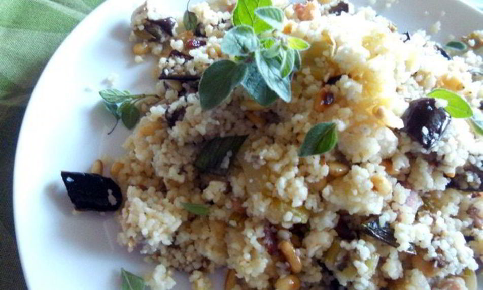 Рецепт кускуса с баклажанами, фетой и беконом
