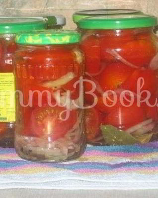 Маринованные помидоры с луком в растительном масле