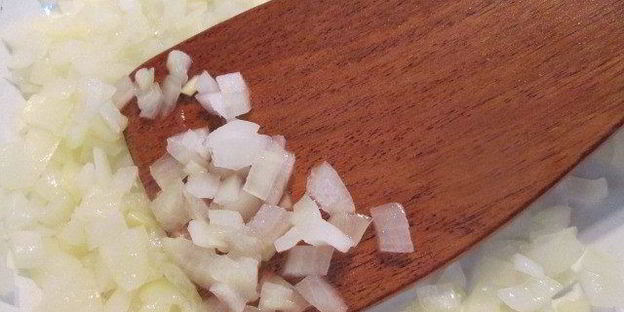 мороженое-закуска с сельдью и маринованным луком