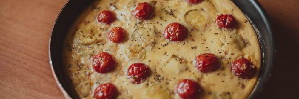 Фриттата с томатами черри