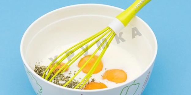 омлет микс со свининой и помидорами черри