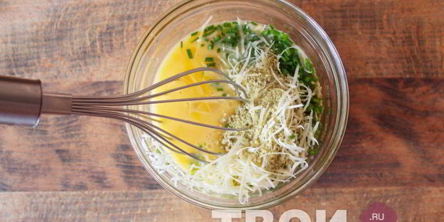 омлет на сковороде