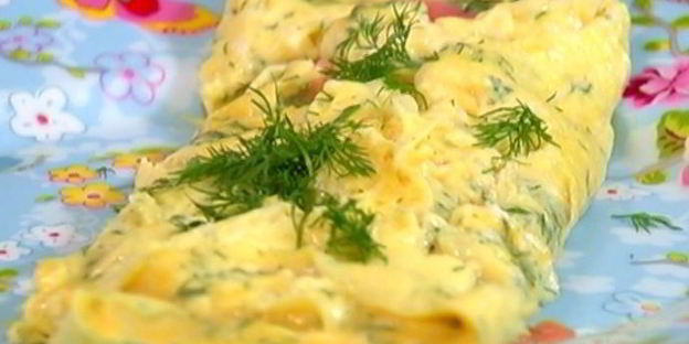 омлет с форелью и укропом