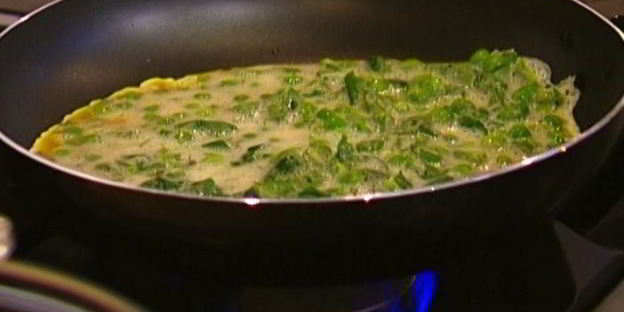 омлет с мятой и зеленым горошком