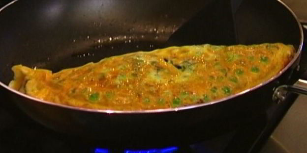 омлет с мятой и зеленым горошком