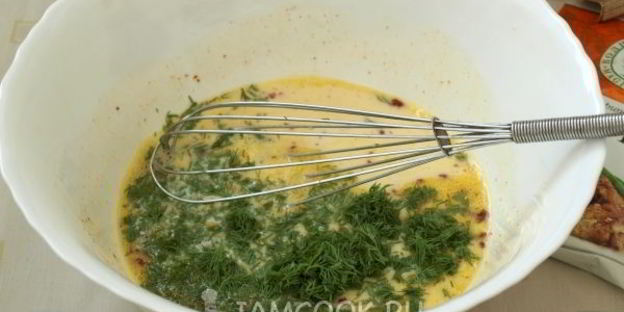 омлет с творогом на сковороде