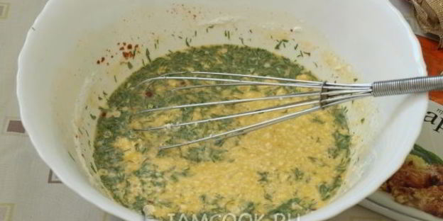 омлет с творогом на сковороде