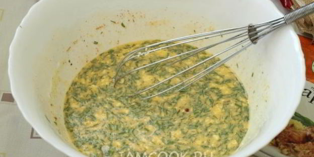 омлет с творогом на сковороде