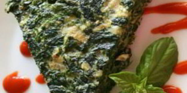 омлет со шпинатом и сыром