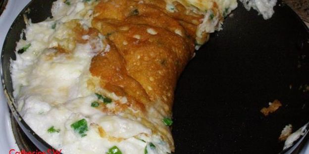 пышный омлет-суфле с тремя видами сыра