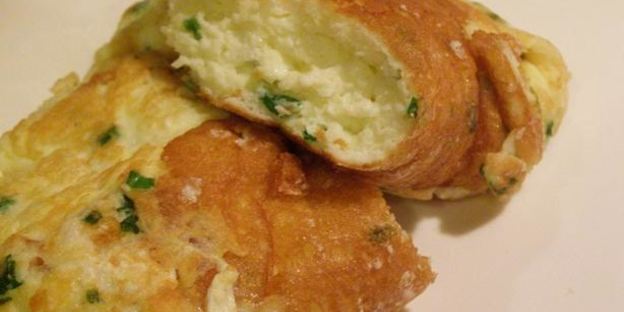 пышный омлет-суфле с тремя видами сыра