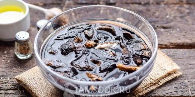 паштет из фасоли с сушеными грибами