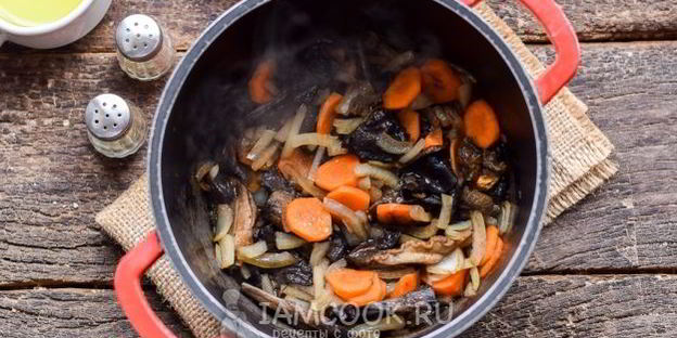 паштет из фасоли с сушеными грибами