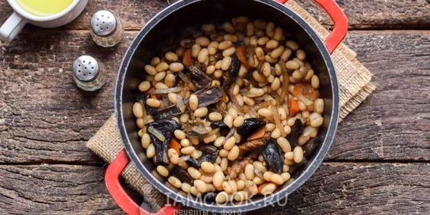 паштет из фасоли с сушеными грибами