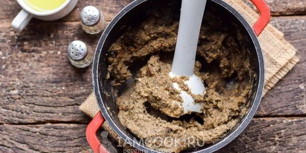 паштет из фасоли с сушеными грибами