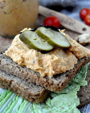 Паштет из куриной грудки с тыквой и грецкими орехами