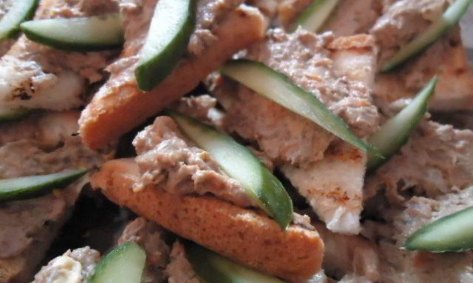 Рецепт паштета из куриной печени с фисташками