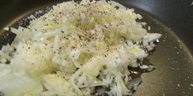 паштет из печени трески с зеленым горошком