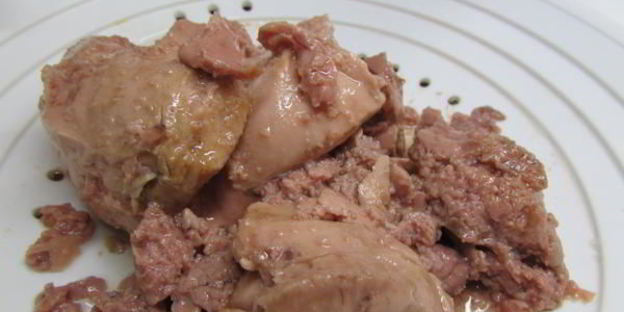 паштет из печени трески с зеленым горошком