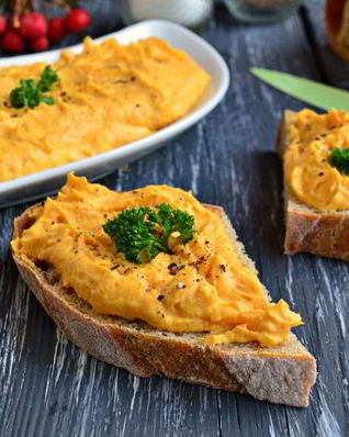 Паштет из слабосоленой семги, яиц и моркови