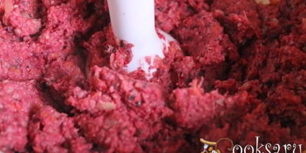 постный фасолевый паштет со свеклой