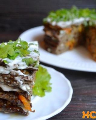 Печеночный торт с морковью и луком