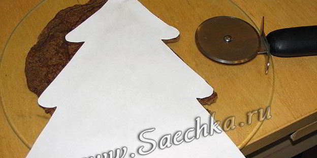 печеночный торт в виде елочки