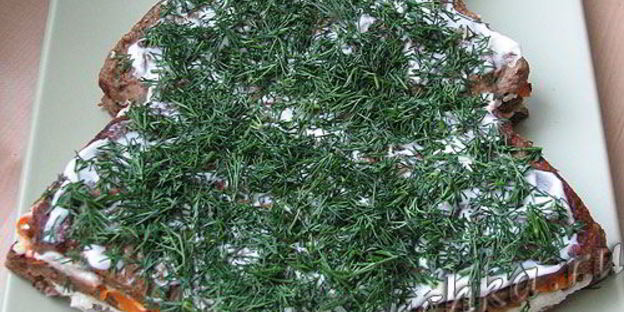 печеночный торт в виде елочки