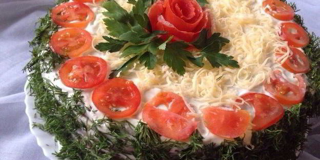 торт из печеночных блинов весна шагает по планете