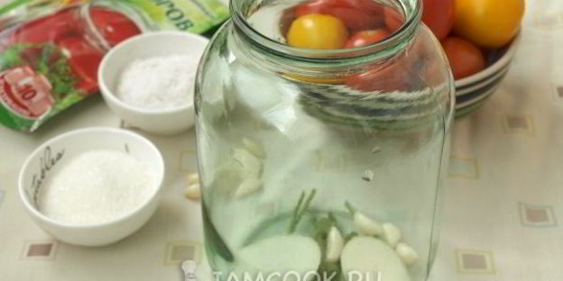 помидоры с луком пальчики оближешь на зиму