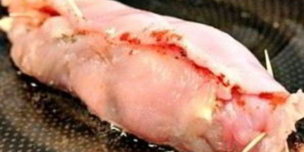 куриные роллы, фаршированные брокколи и сыром