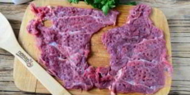 мясные роллы, фаршированные овощами