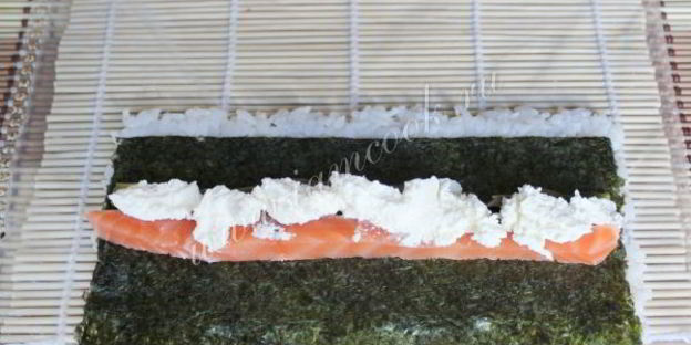 роллы бонито со стружкой тунца