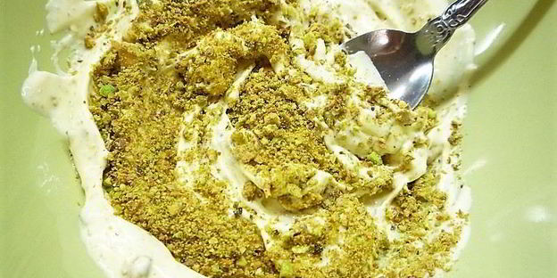 роллы из тыквы со шпинатом, копченостями и фисташковым майонезом