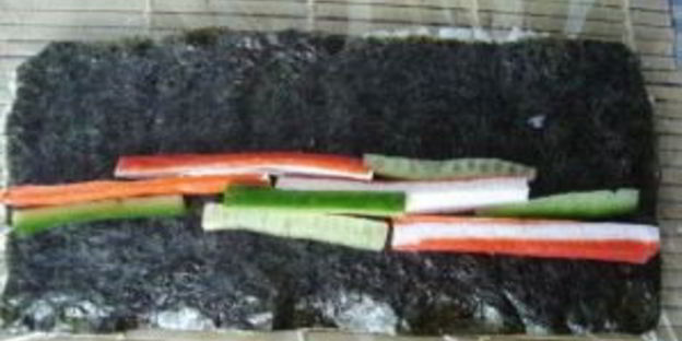 роллы рисом наружу