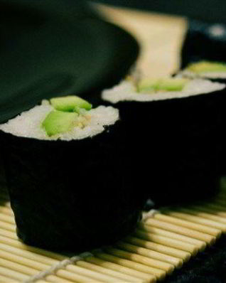 Роллы с авокадо