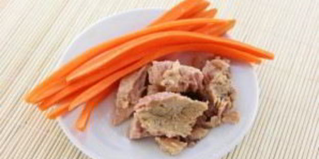 роллы с консервированным тунцом